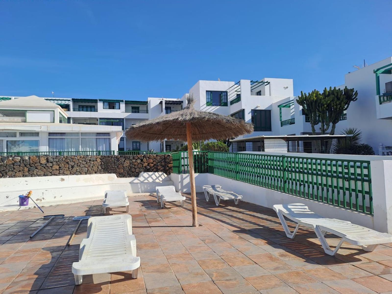 Azul Tuscan Playa Y Piscina Costa Teguise Exterior photo