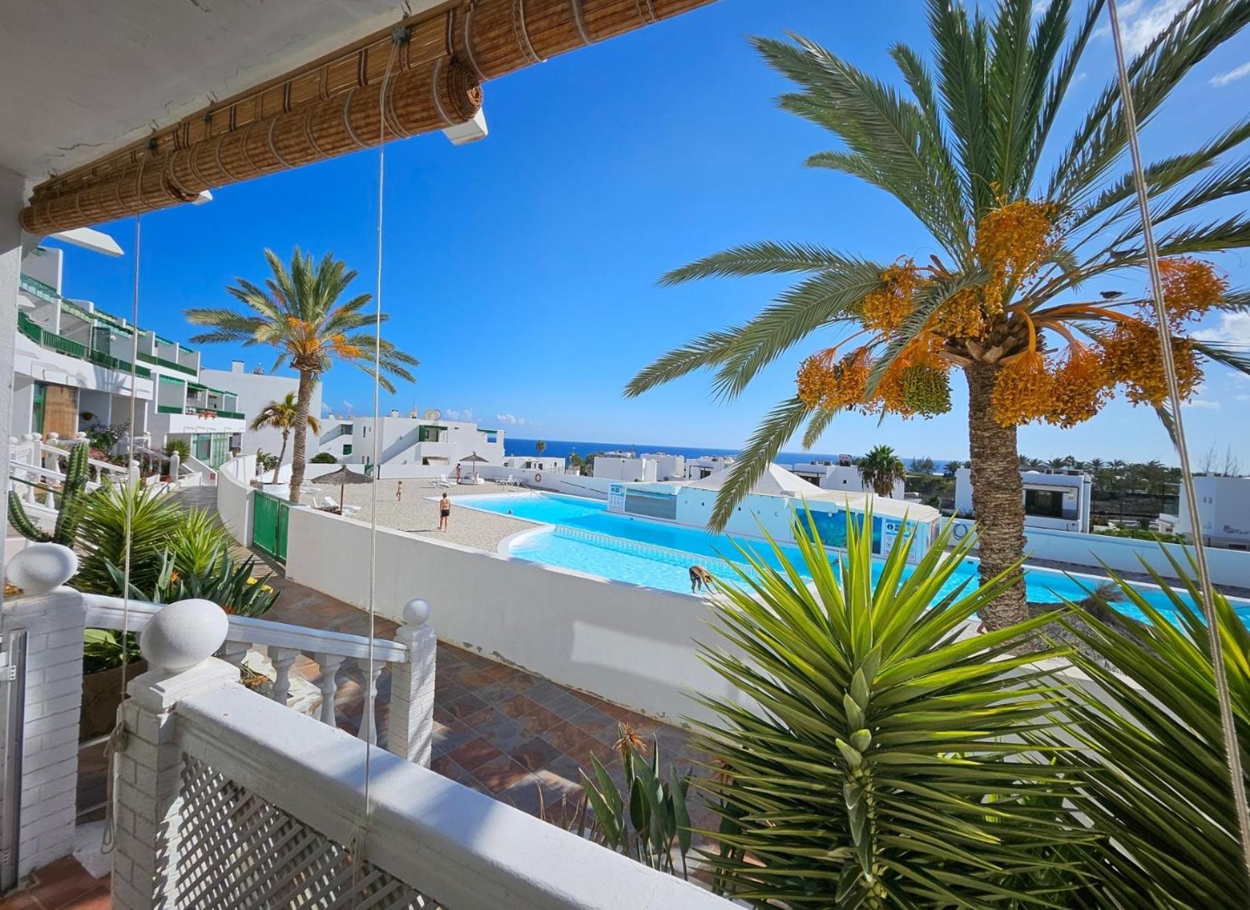 Azul Tuscan Playa Y Piscina Costa Teguise Exterior photo